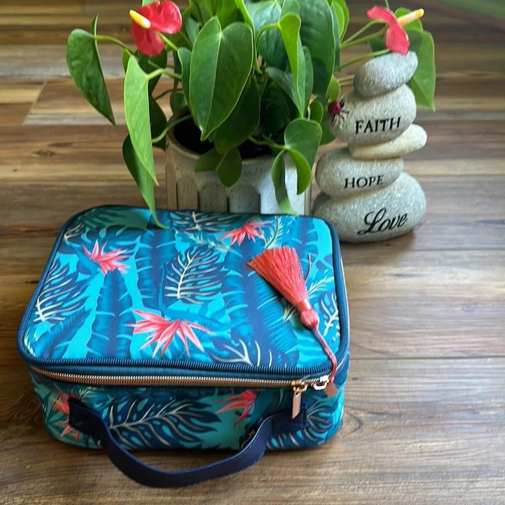 💖Dirty Works body butter, body wash in turquoise travel bag
